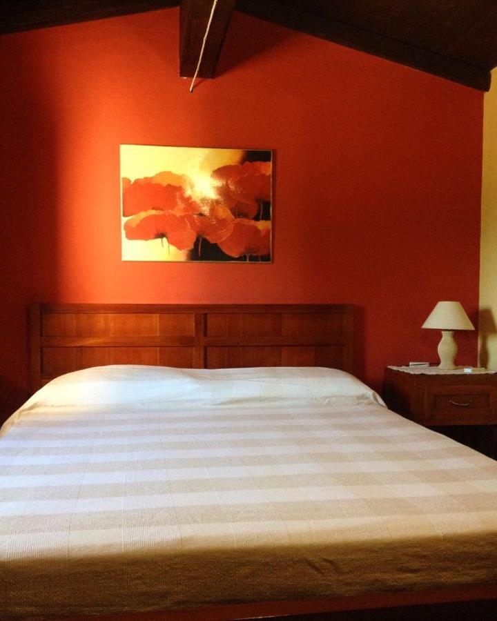 B&B Badde Cubas Usini Exterior foto